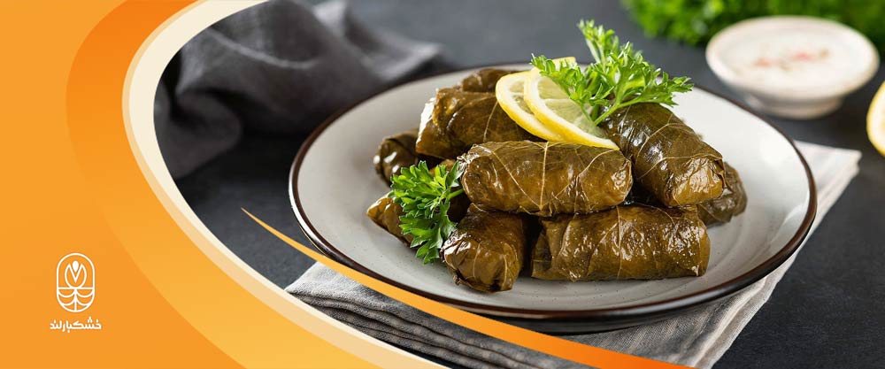 دلمه برگ مو با چاشنی رب انار